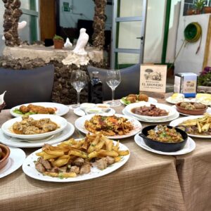 Comida casera Canaria para 2 personas con 2 Entrantes + 2 Principales + 2 Postres + 2 Bebidas