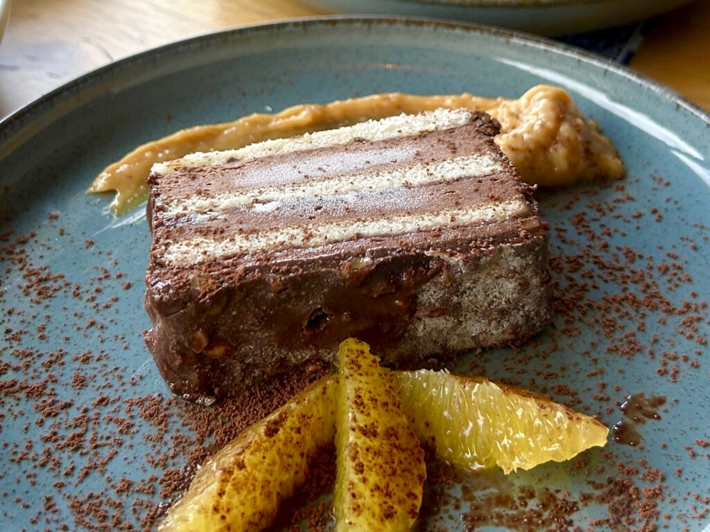 2f4128bd-4ec2-400b-8343-33988c0d4eae