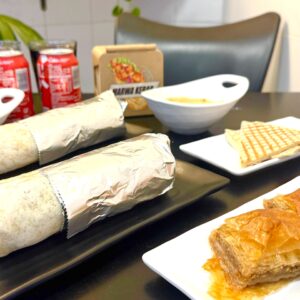 2 Durum Kebab a elegir + Entrante + 2 Postres + 2 Bebidas