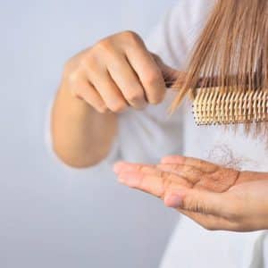 Consulta especializada en la caída del cabello