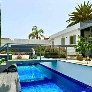 2 noches en Villa con Piscina Privada + Jacuzzi para 2