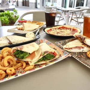 Menú ilimitado para 2 de Piadinas saladas, pizzas y dulces + 2 bebidas