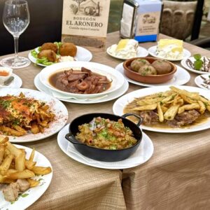 Comida casera Canaria para 2 personas con 2 Entrantes + 2 Principales + 2 Postres + 2 Bebidas