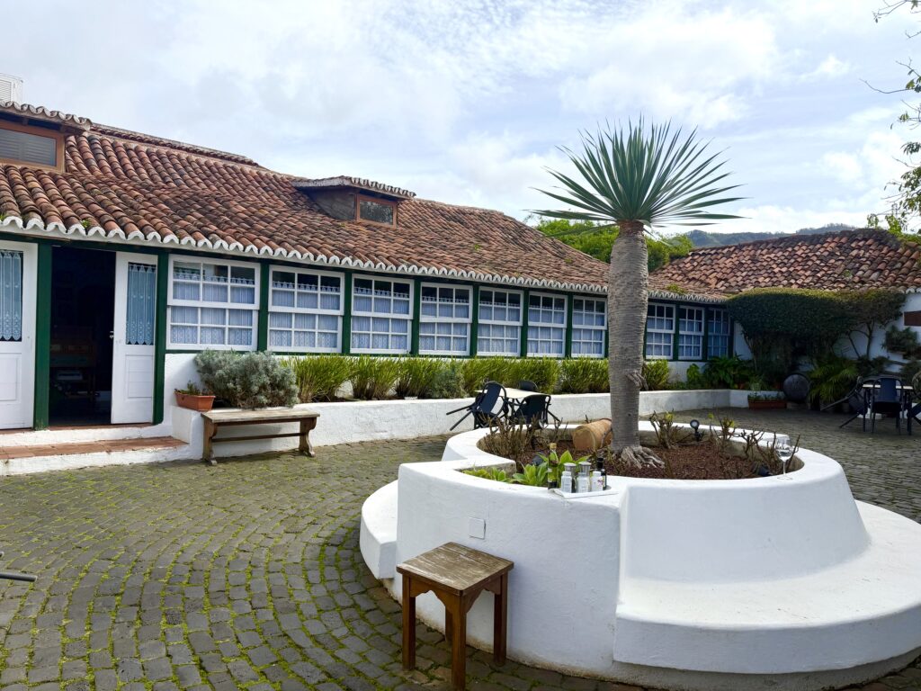 f0d15941-7d82-429c-9997-6e071727f670