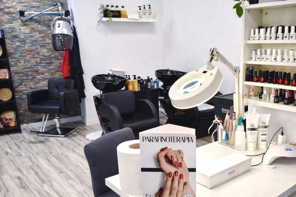 F04375F7-EAEE-40F0-829D-579D14590CCF