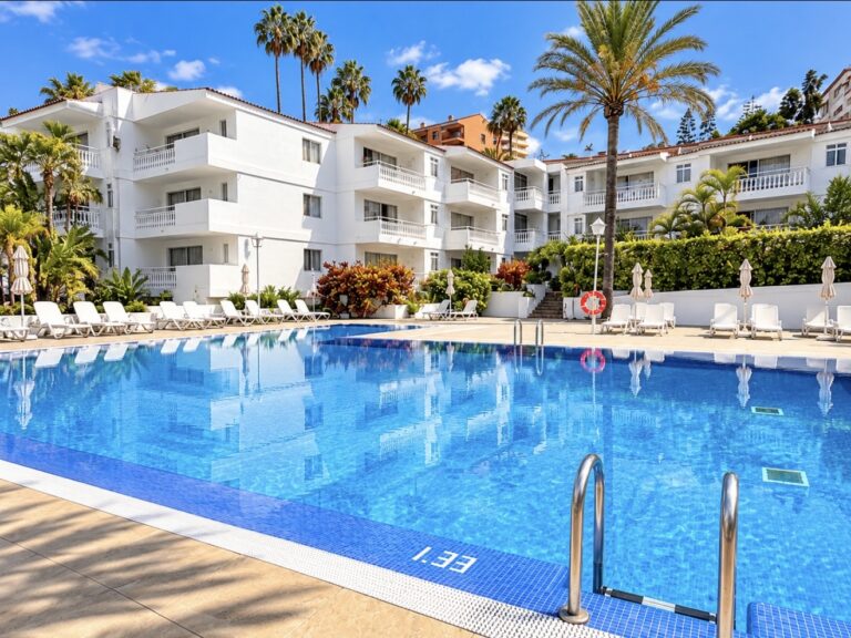 DayPass en Hotel Route Active con Desayuno Buffet y acceso a piscina todo el día
