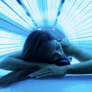 2 Sesiones de Bronceado de 10 min + Gafas protectoras + Crema aceleradora del bronceado