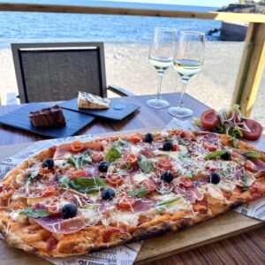 80cm de Pinsa Romana de Masa Madre + 2 Bebidas + 2 Postres