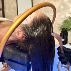Head Spa + Relajación Cervical y Hombros + Masajes con diferentes Cepillos + Nutrición Capilar